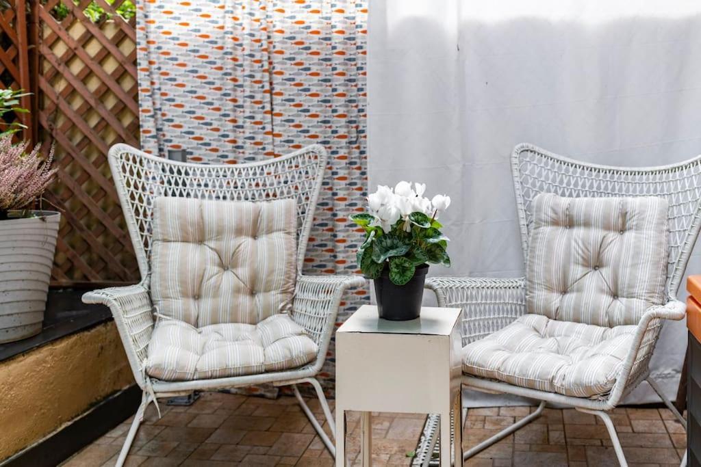 Ferienwohnung Lily'S - Near Harbor And Downtown With Terrace - Italy Flat Vacation Genua Exterior foto